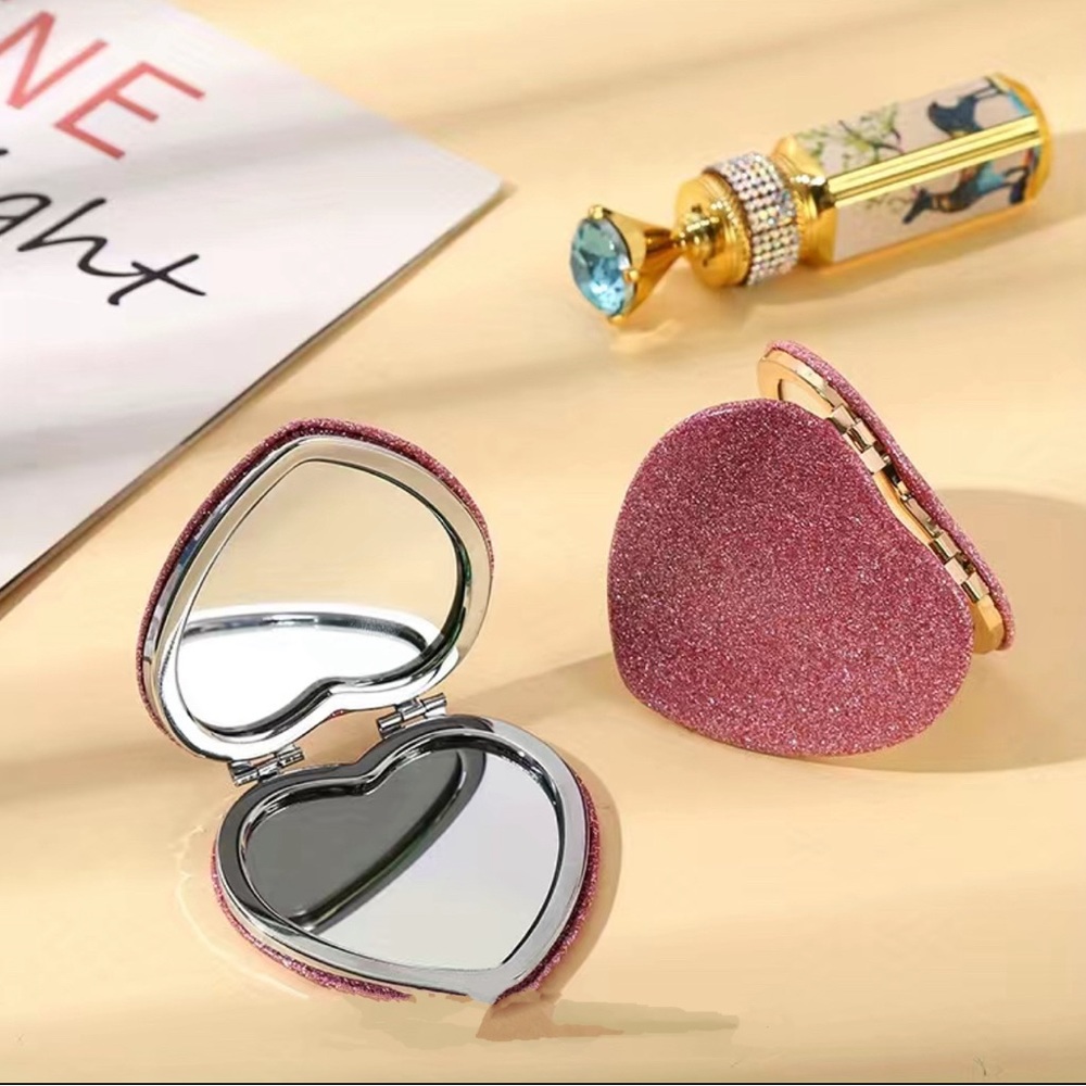 NWOT!! Glitter Pink Heart Shape Compact Mirror Design Double-Sided